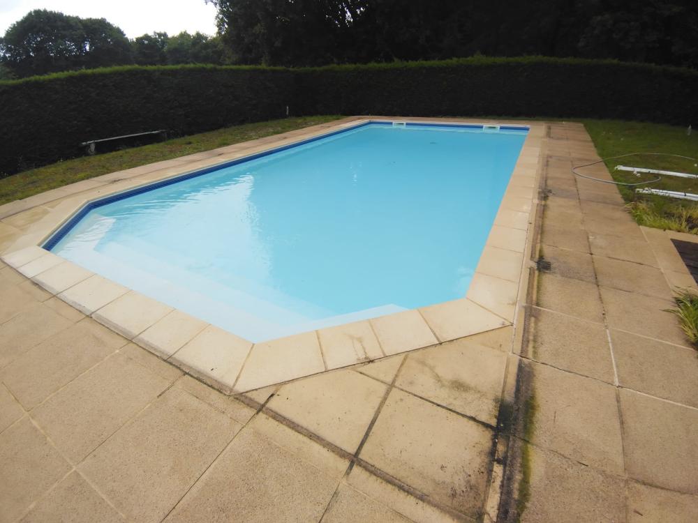 avant abri piscine